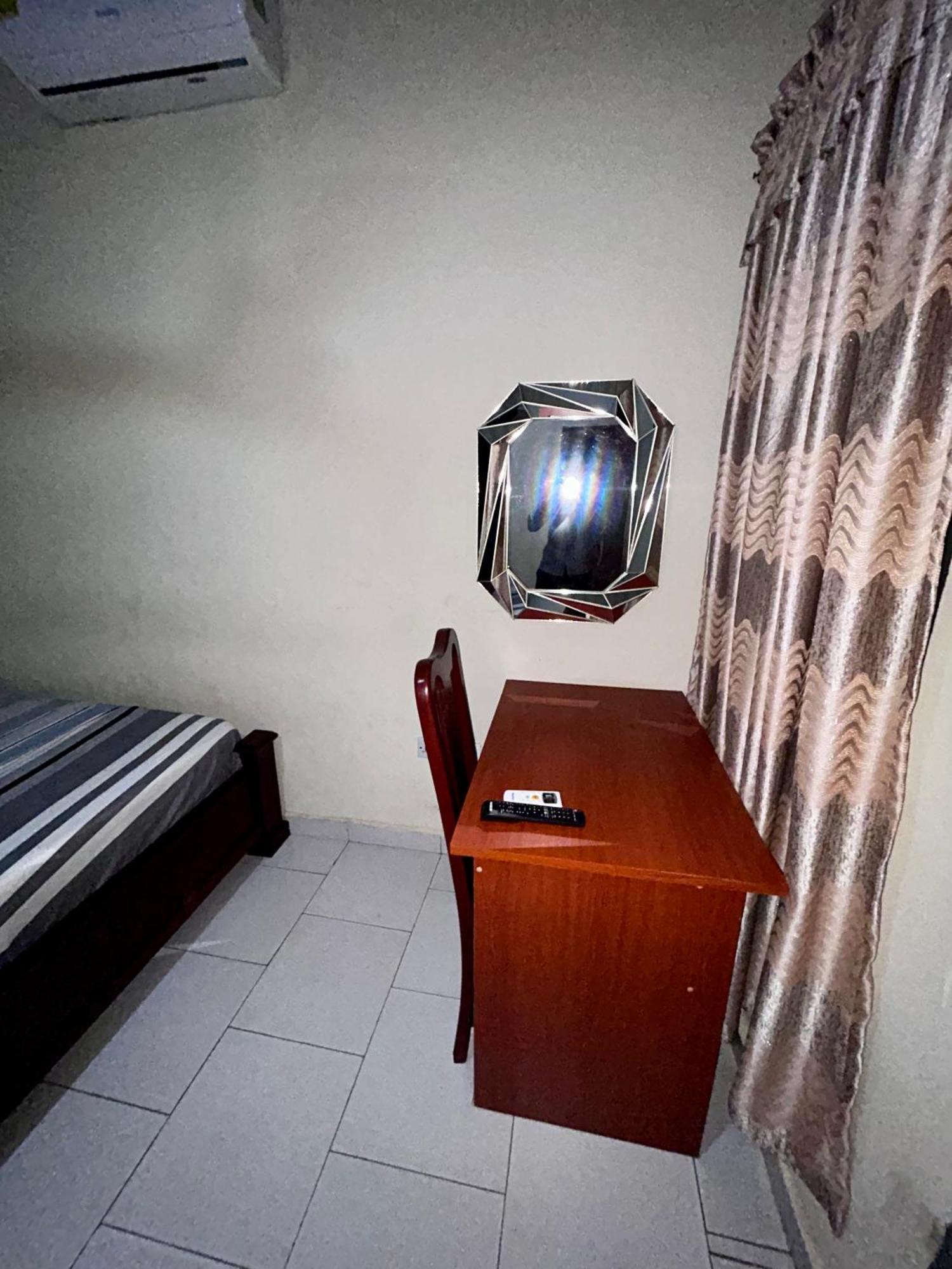Jessie Hotel Adenta 客房 照片